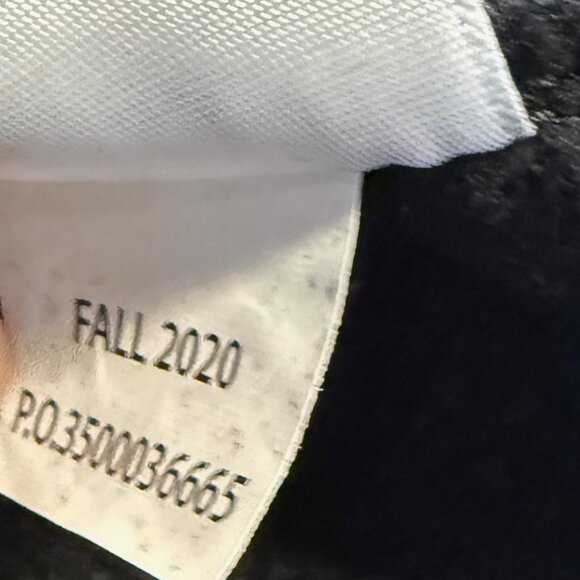 Carhartt Women’s Small Black Logo Sleeve Pullover Hoodie EUC - Picture 5 of 8